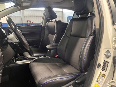 Used 2017 Toyota Corolla SE image 22