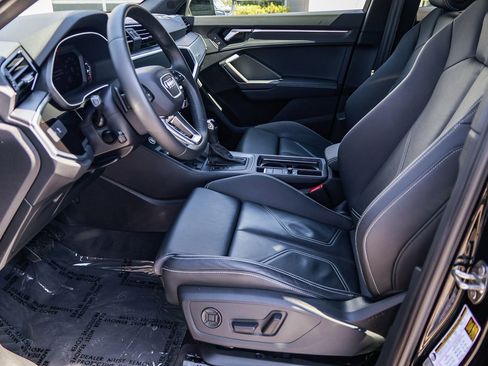 Certified 2024 Audi Q3 2.0T Premium image 19