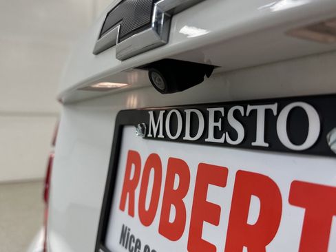 Used 2022 Chevrolet Trax LT w/ Redline Edition image 24