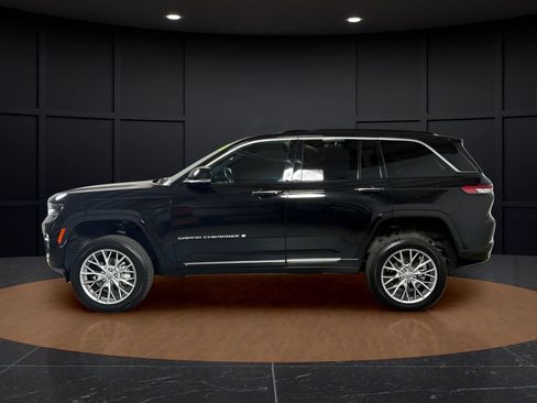 Used 2024 Jeep Grand Cherokee Summit AWD/4WD image 2