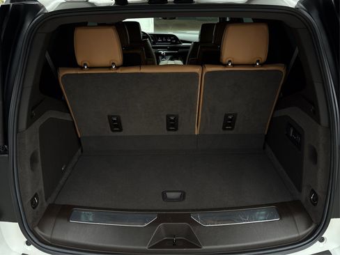 Used 2021 Cadillac Escalade Sport w/ Driver Assist Tech Package image 11