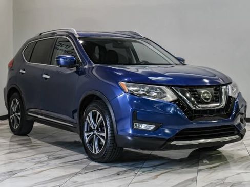Used 2017 Nissan Rogue SL w/ SL Premium Package FWD image 10