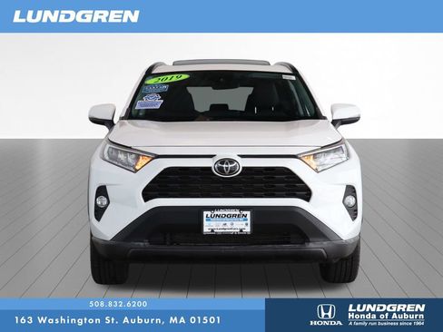 Used 2019 Toyota RAV4 XLE w/ Convenience Package AWD/4WD image 2