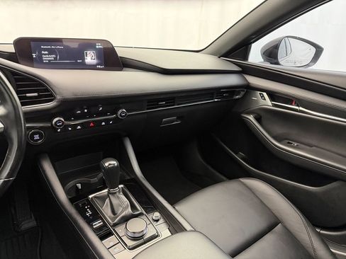 Used 2022 MAZDA MAZDA3 s image 17