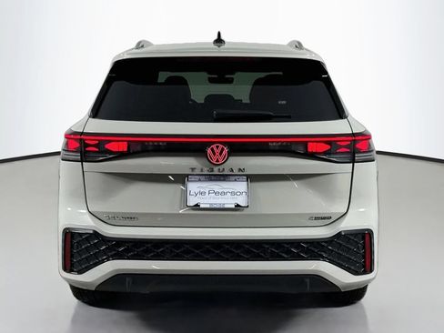 Used 2026 Volkswagen Tiguan SEL R-Line AWD/4WD image 10