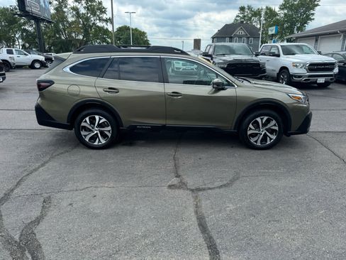 Used 2022 Subaru Outback Limited XT image 2