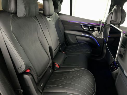 New 2026 Mercedes-Benz EQS 550 4MATIC SUV image 29