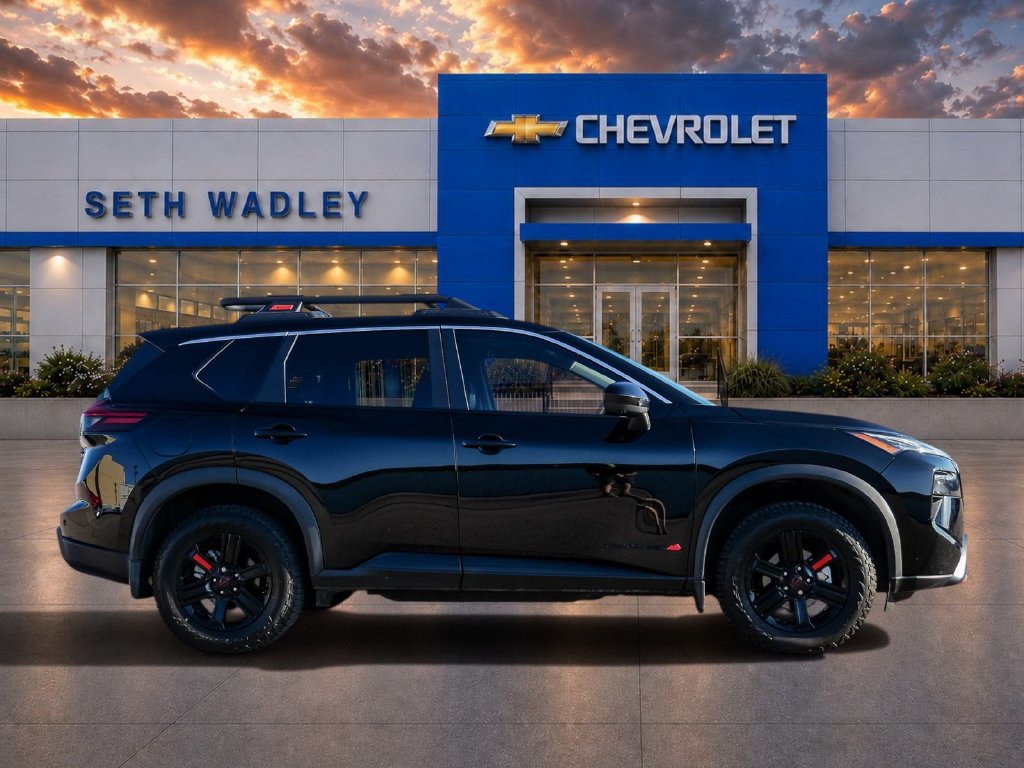 Used 2025 Nissan Rogue SV AWD/4WD image 8