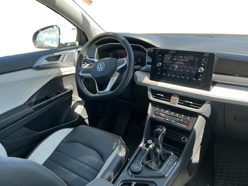 Used 2025 Volkswagen Taos SEL w/ Black Wheel Plus Package AWD/4WD image 20