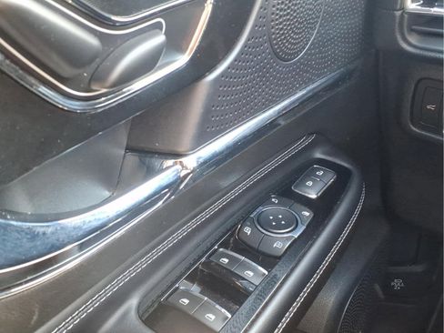 Used 2023 Lincoln Corsair Reserve w/ Jet Appearance Package image 22