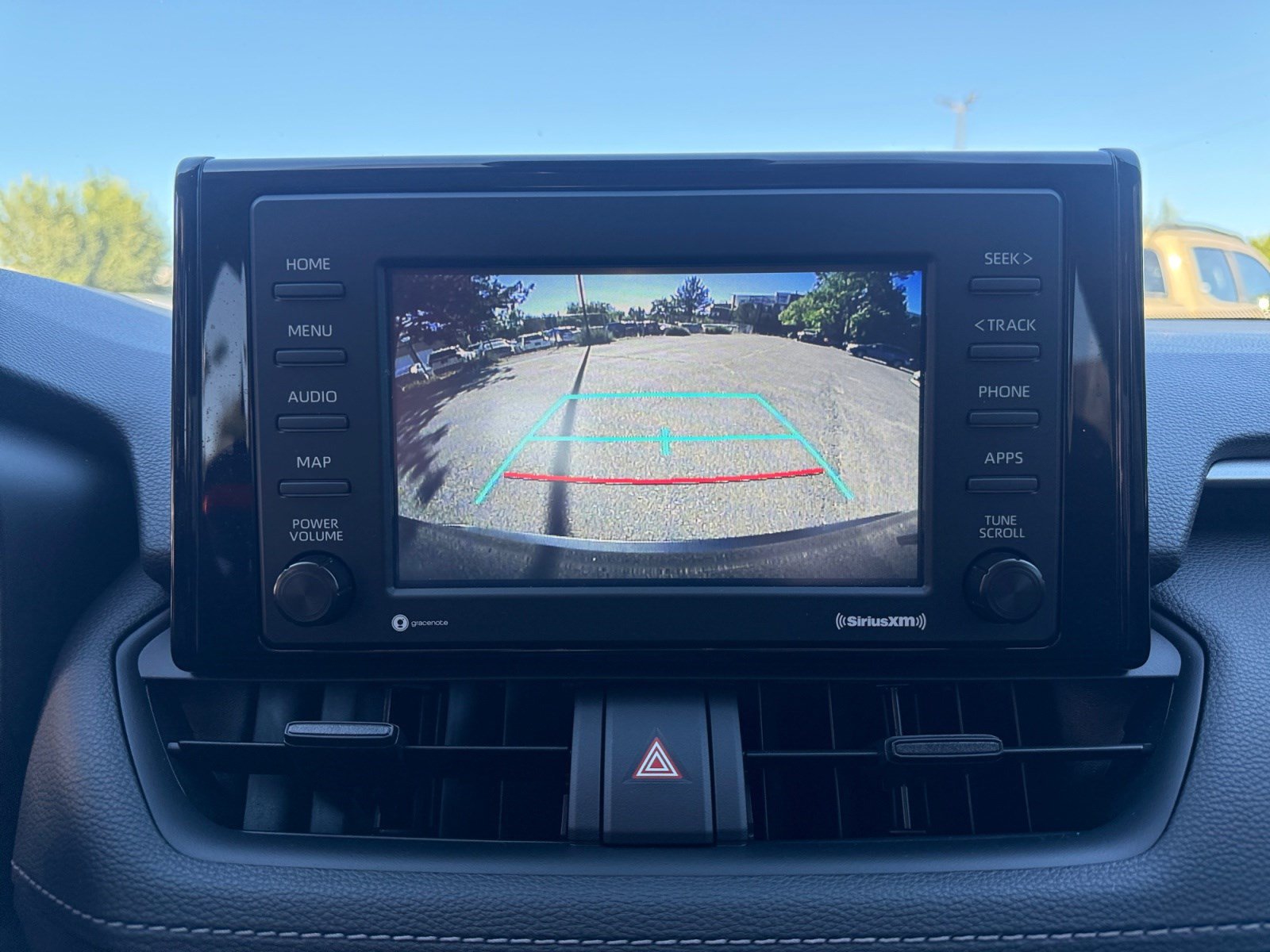 Used 2022 Toyota RAV4 LE AWD/4WD image 27