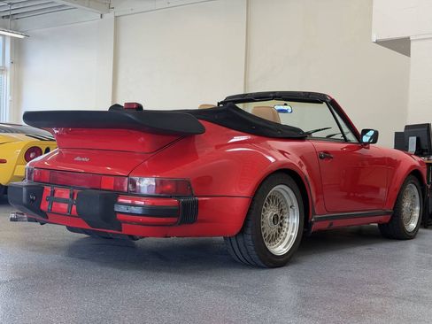 Used 1988 Porsche 911 Carrera RWD image 17