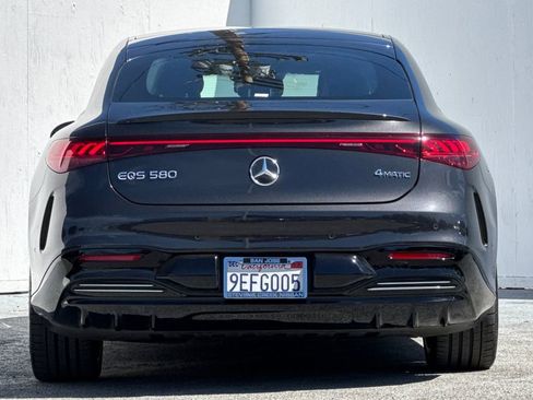 Used 2023 Mercedes-Benz EQS 580 4MATIC Sedan image 4