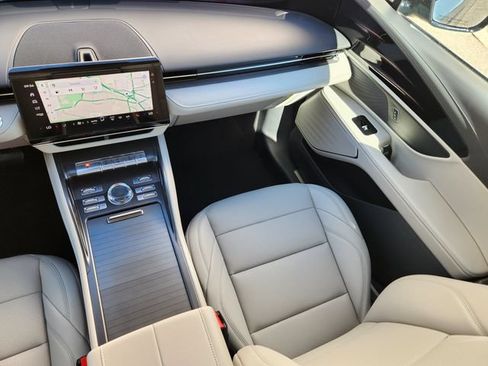 New 2026 Lincoln Nautilus Premier w/ Jet Appearance Package AWD/4WD image 12
