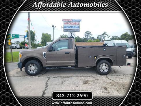 Used 2017 Ford F250 XL RWD image 1