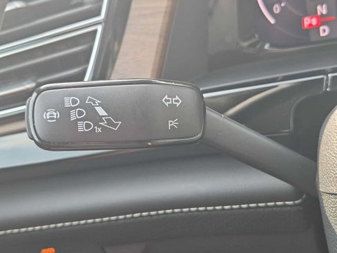 Used 2024 Volkswagen Atlas SE w/ Black Wheel Package AWD/4WD image 27