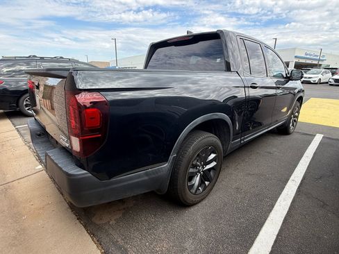 Used 2021 Honda Ridgeline Sport image 4