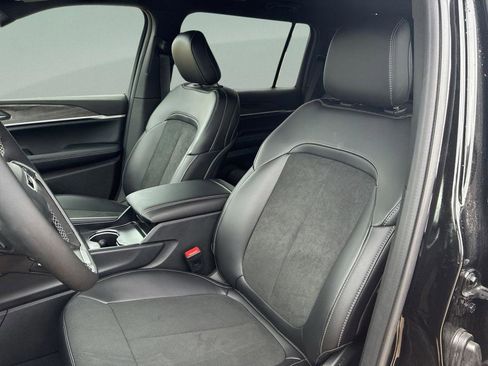 New 2026 Jeep Grand Cherokee L 4WD image 38