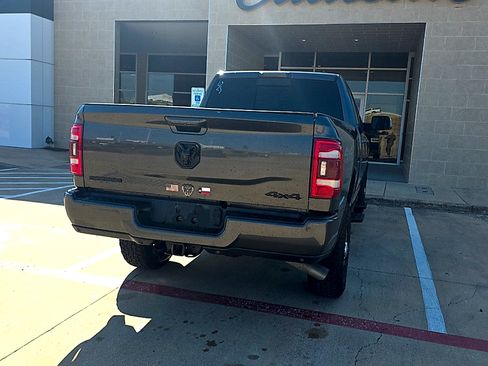 Used 2020 RAM 2500 Big Horn w/ Level 2 Equipment Group AWD/4WD image 10