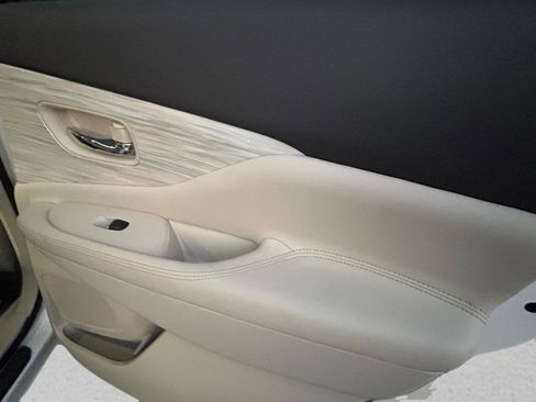 Used 2017 Nissan Murano Platinum w/ Platinum Technology Package image 15