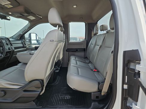 Used 2017 Ford F250 XL w/ Power Equipment Group image 14