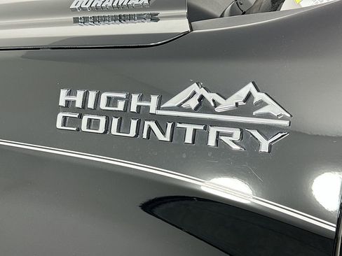 Used 2023 Chevrolet Silverado 1500 High Country w/ Technology Package AWD/4WD image 26