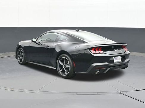 Used 2025 Ford Mustang Premium image 9