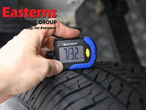 Used 2021 Chevrolet Silverado 1500 LT AWD/4WD image 28