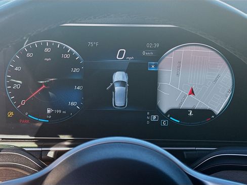 Used 2021 Mercedes-Benz GLE 350 w/ 3rd Row Seat Package image 11