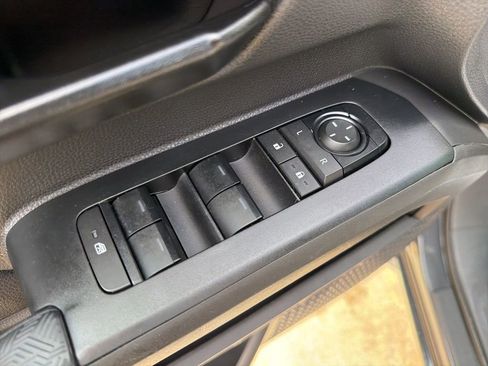 Used 2024 Toyota Tacoma SR5 AWD/4WD image 12