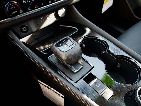 New 2026 Nissan Rogue Platinum image 16