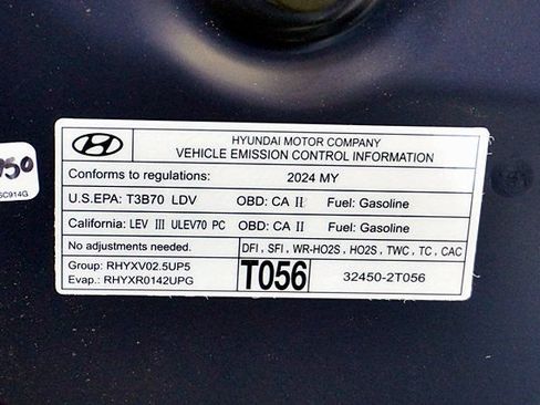 Used 2024 Genesis GV70 2.5T w/ Advanced Package AWD/4WD image 39