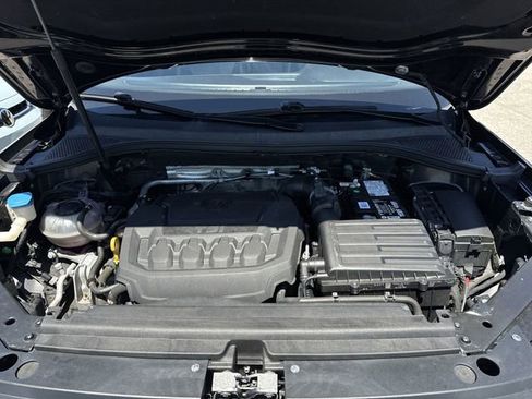 Used 2021 Volkswagen Tiguan SE AWD/4WD image 30