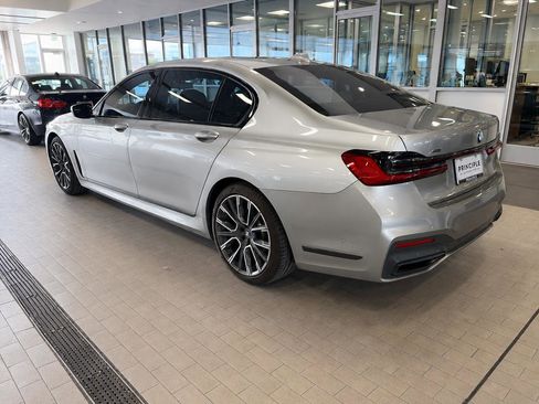 Used 2020 BMW 750i xDrive w/ Autobahn Package AWD/4WD image 5