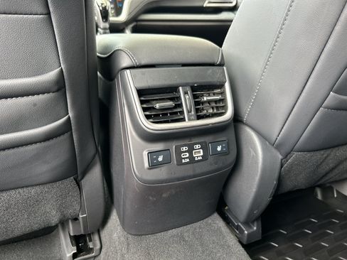 Used 2023 Subaru Outback Touring XT AWD/4WD image 15