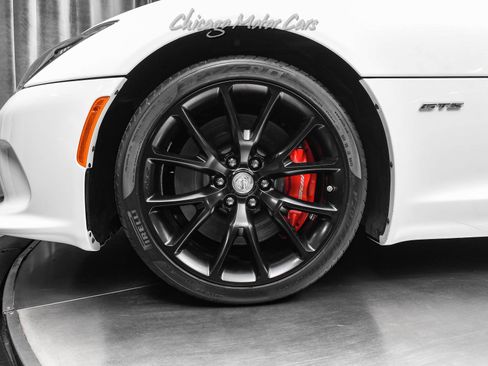 Used 2013 SRT Viper GTS w/ GTS Laguna Interior Pkg image 40