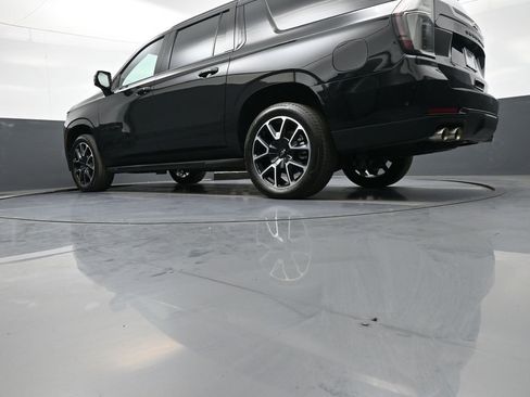 Used 2026 Chevrolet Suburban RST w/ Comfort Package AWD/4WD image 36