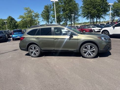 Used 2019 Subaru Outback 2.5i Limited AWD/4WD image 7