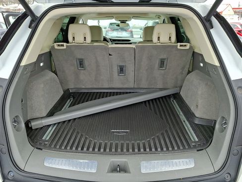 Used 2017 Cadillac XT5 Luxury w/ Driver Awareness Package image 29