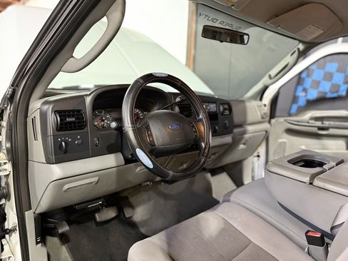 Used 2006 Ford F250 XLT image 10