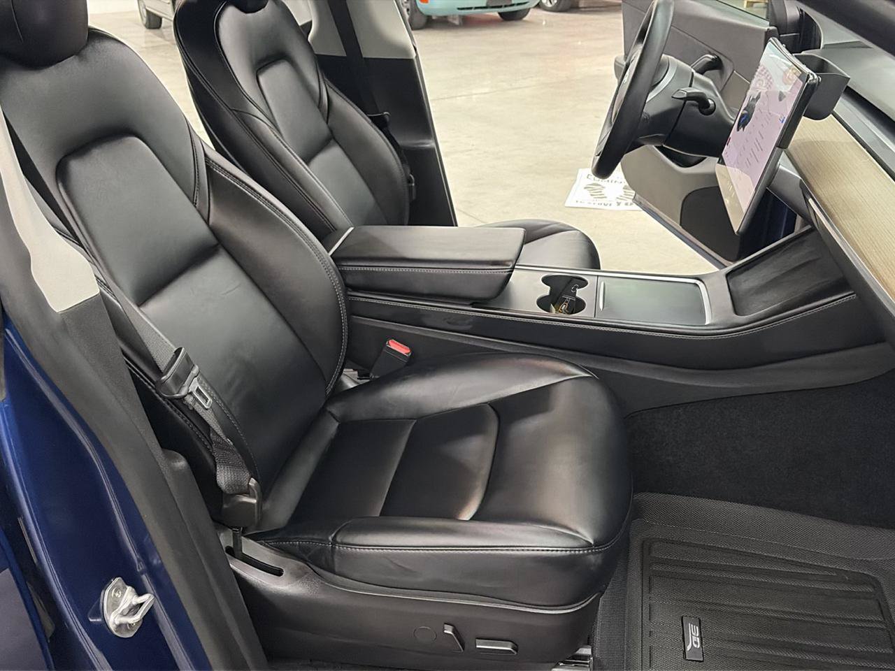 Used 2022 Tesla Model Y Long Range AWD/4WD image 25