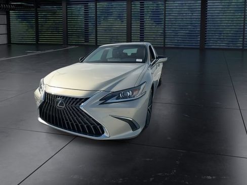 Used 2025 Lexus ES 350 w/ Premium Package FWD image 4