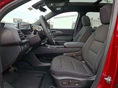 New 2026 Chevrolet Traverse LT w/ Sun and Wheel Package AWD/4WD image 10