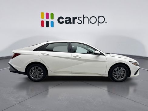 Used 2024 Hyundai Elantra SEL image 6