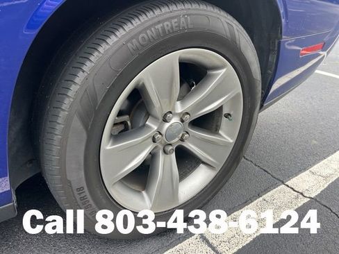 Used 2020 Dodge Challenger SXT RWD image 7