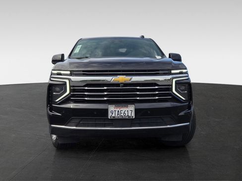 Used 2025 Chevrolet Tahoe LT AWD/4WD image 2