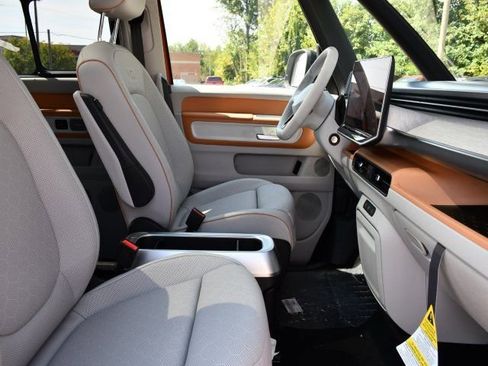 New 2025 Volkswagen ID. Buzz 1st Edition image 36