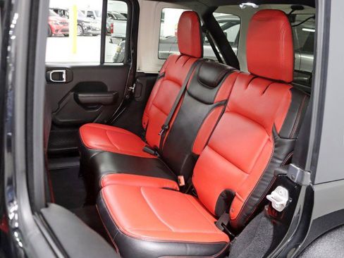 Used 2019 Jeep Wrangler Unlimited Sport S image 27