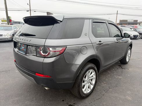 Used 2018 Land Rover Discovery Sport HSE image 3