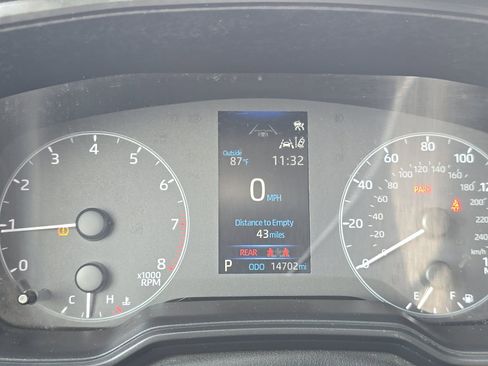 Used 2025 Toyota Corolla LE FWD image 10